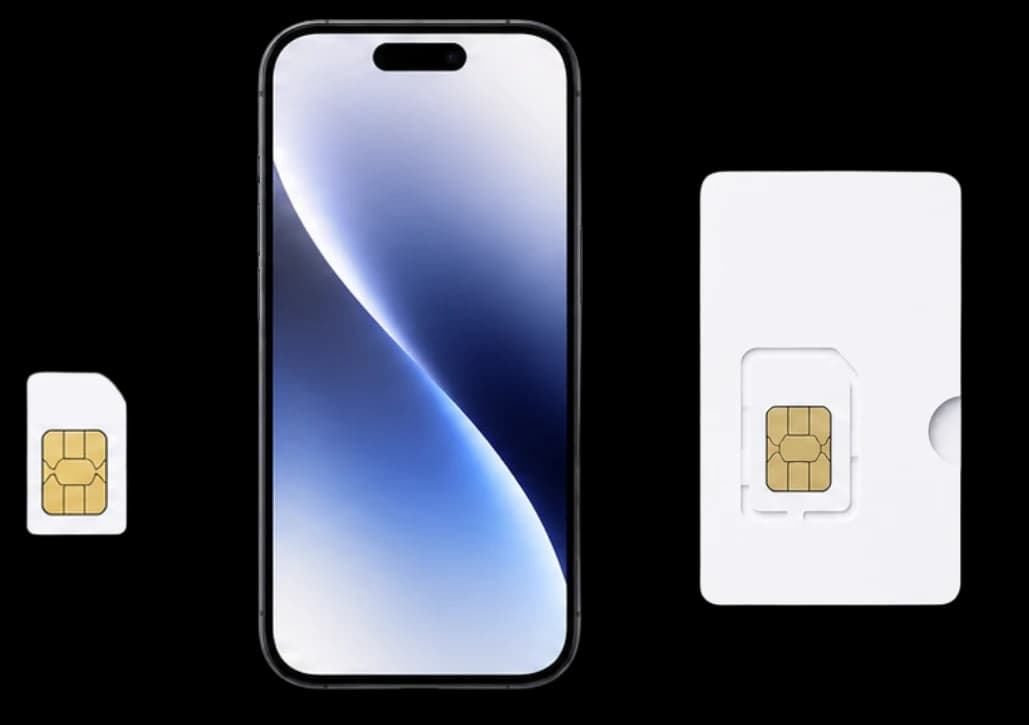 Telefon a SIM karty znázorňující pomoc s přechodem mobilních služeb